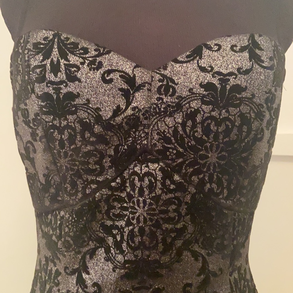 🌟NWT🌟 TRIXXI Black & Silver Patterned Cocktail Formal Dress with Mesh Ne… - Picture 5 of 17